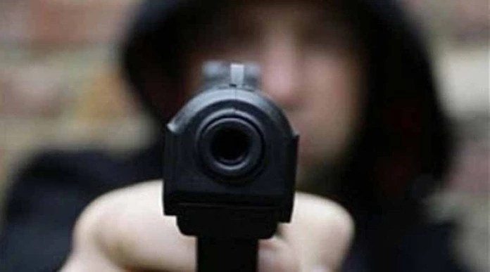 «Τι κοιτάς ρε, γιατί με έσπρωξες;» -Πώς ξεκίνησε ο καβγάς στον Πειραιά που κατέληξε σε δολοφονία (βίντεο)